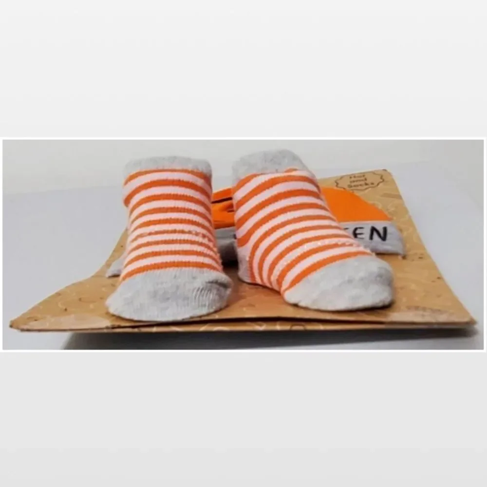 New Hat & Sock Pumpkin Halloween Set 0-6 Months